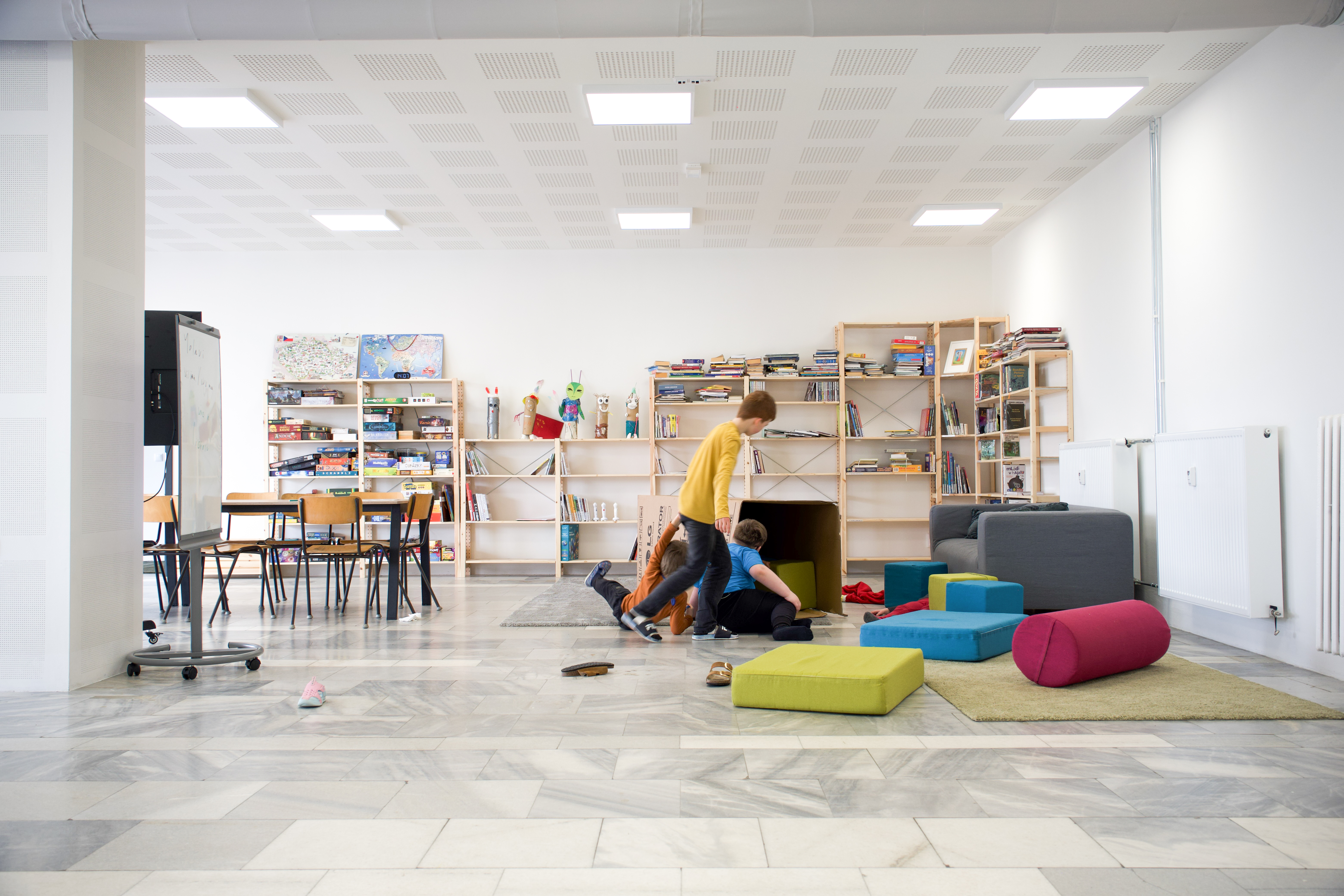 Zašívárna, boxovací pytel i coworking pro rodiče: Zlínská ScioŠkola otevřela budovu 21. století